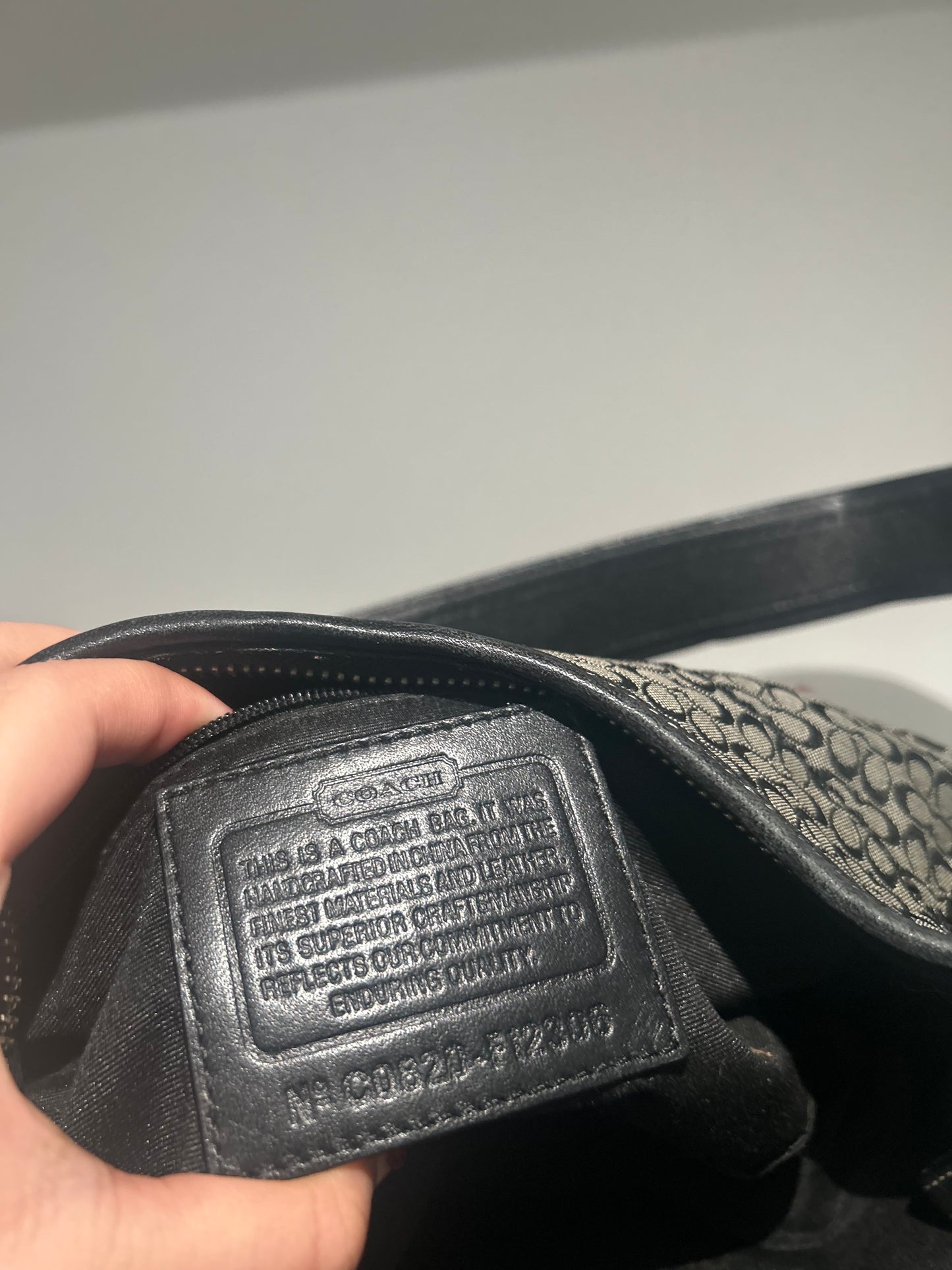 Signature Black Hobo