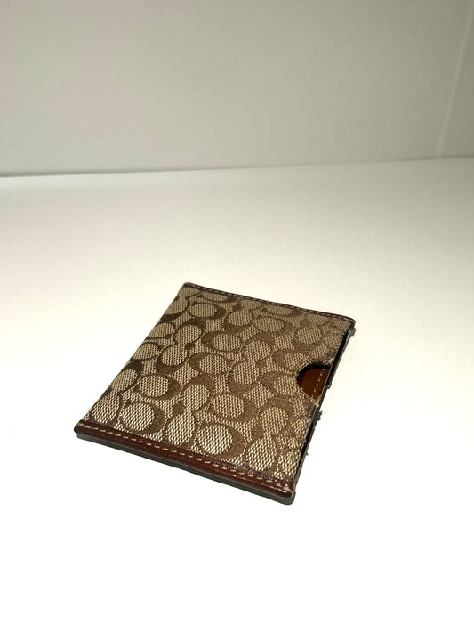 Signature "C" Print Mirror